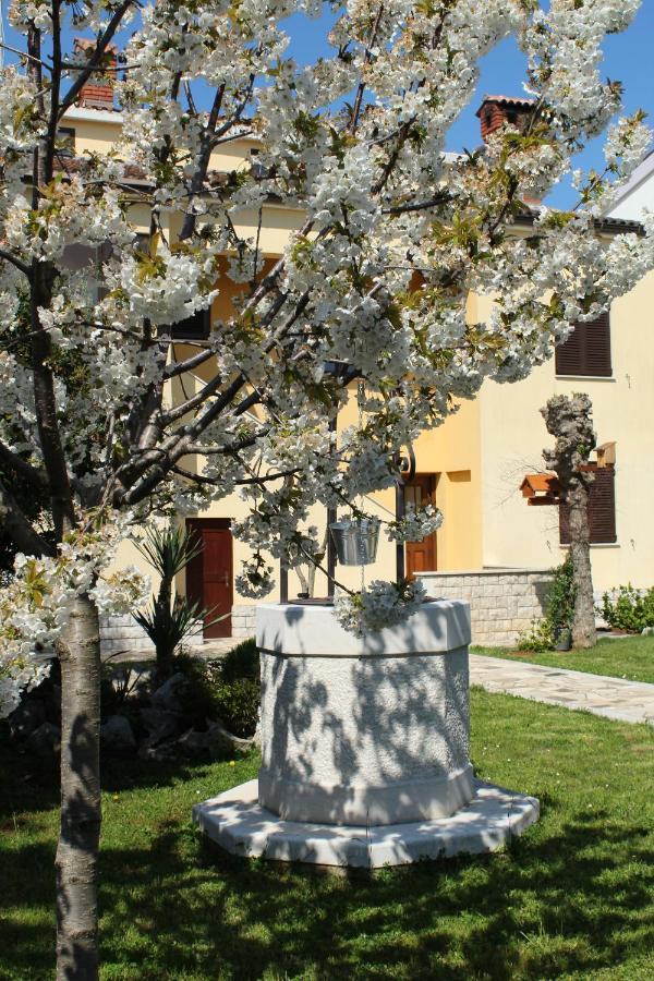 Apartment Dekovic Пореч Екстер'єр фото