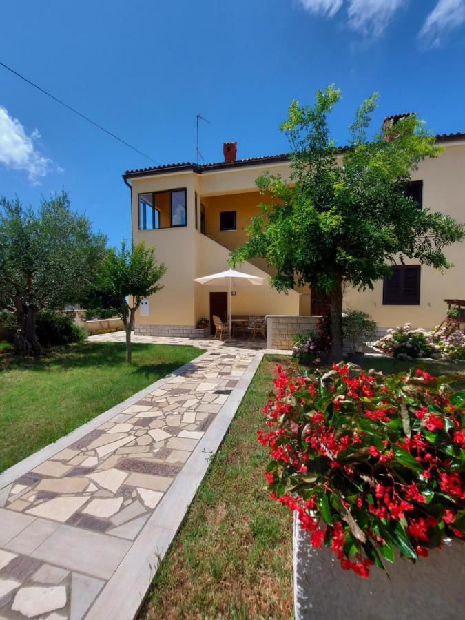 Apartment Dekovic Пореч Екстер'єр фото